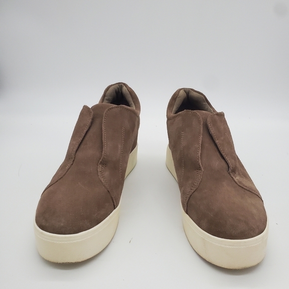 J Slides NYC Shoe Womens 8.5M Suede Hidden Wedge Sneakers Taupe Slip On Platform - Picture 2 of 9